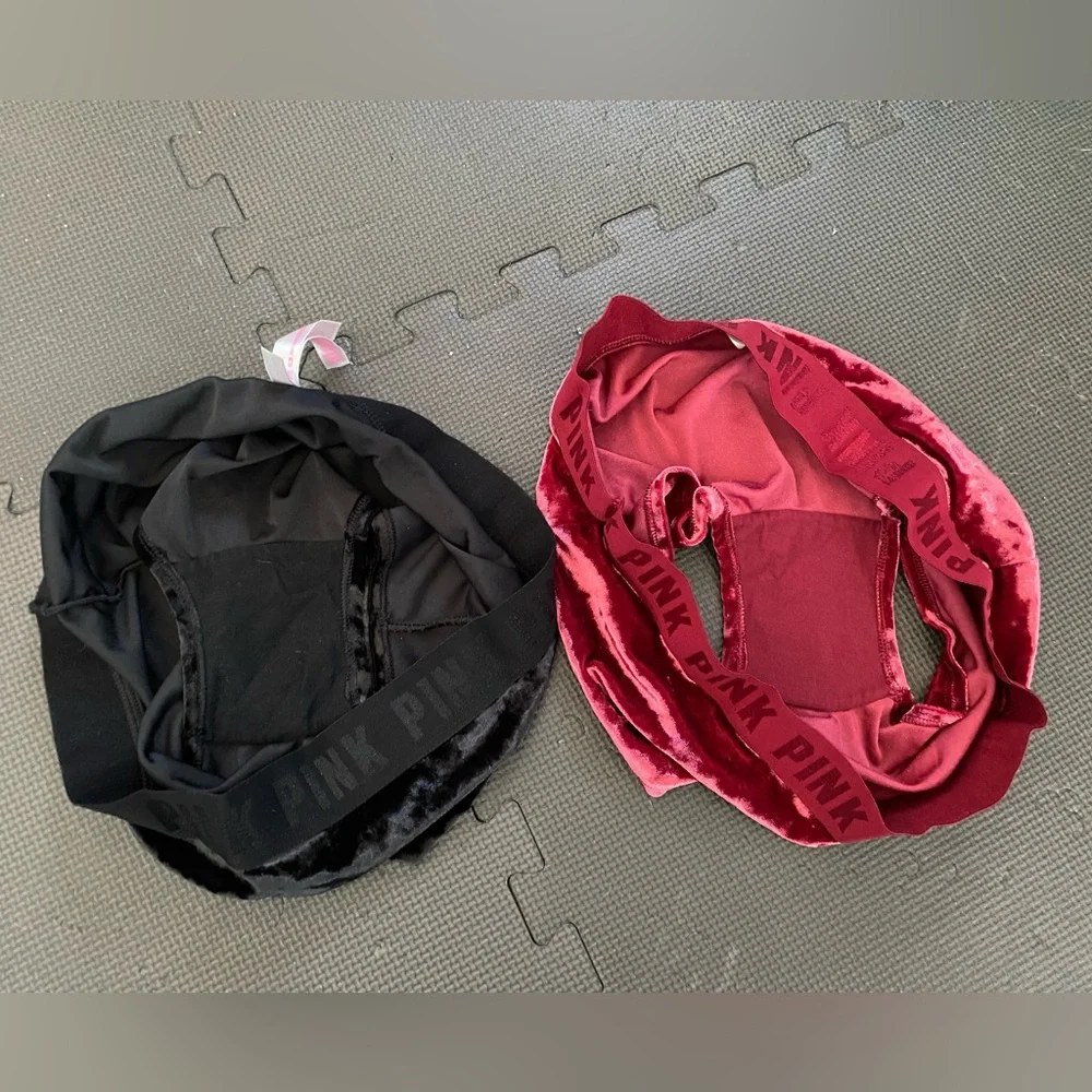 VS velvety booty shorts, M - Picture 4 of 4